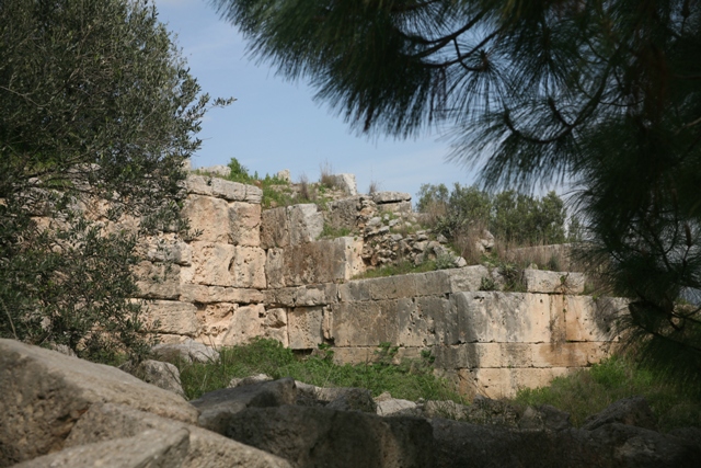 Isthmia - Hexamilion fortress wall